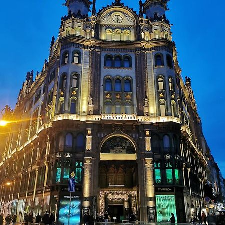 Cheerful Studio Budapest Downtown Exterior photo